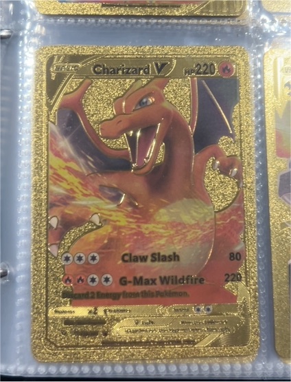 2022 Pokemon #138 Charizard V — front
