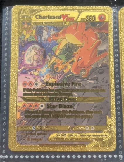 2022 Pokemon SWSH262 Charizard VSTAR Gold Foil Fan Art — front