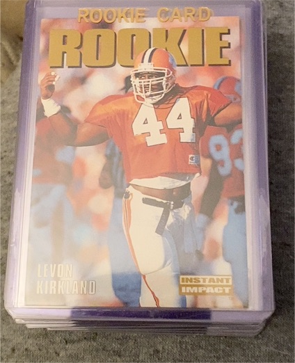 1992 Skybox Impact #345 Levon Kirkland — front