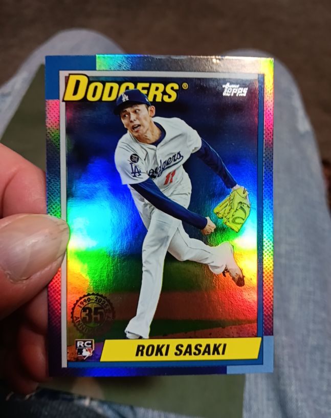2025 Topps Series 2 1990 Topps Silver Pack Roki Sasaki #T90C-135 — front