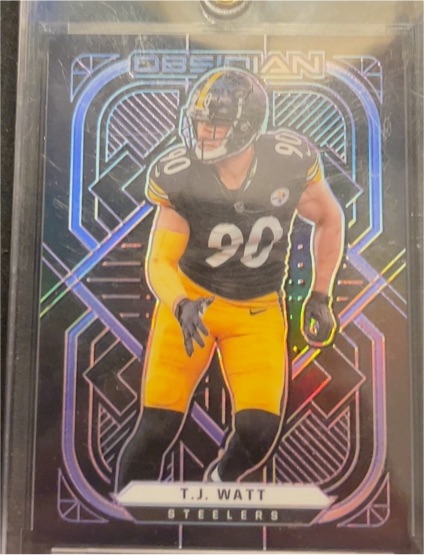 2021 Panini Obsidian #90 T.J. Watt — front