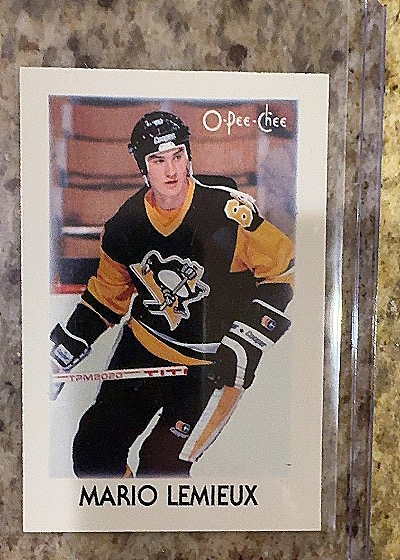 1987-88 O-Pee-Chee Minis #23 Mario Lemieux — front