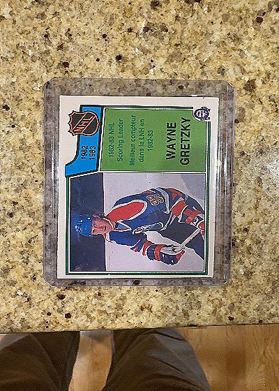 1983-84 O-Pee-Chee #217 Wayne Gretzky — front