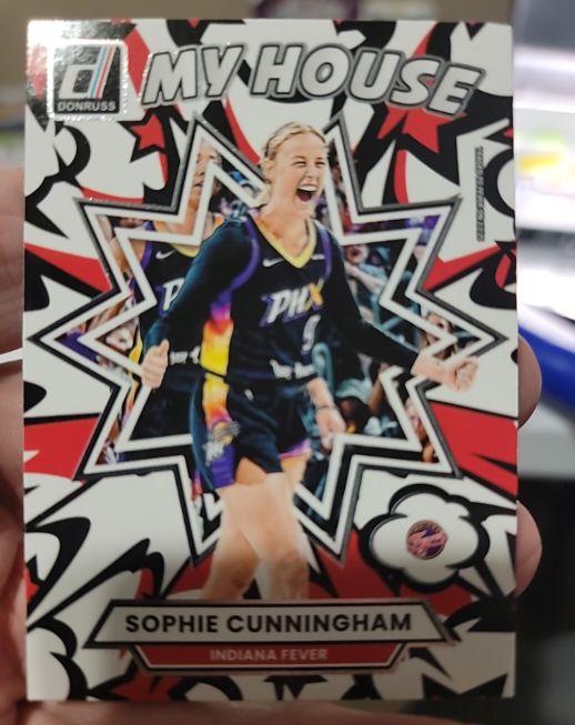 2025 Panini Donruss WNBA #19 Sophie Cunningham — front