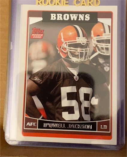 2006 Topps #325 D'Qwell Jackson Rookie Card — front