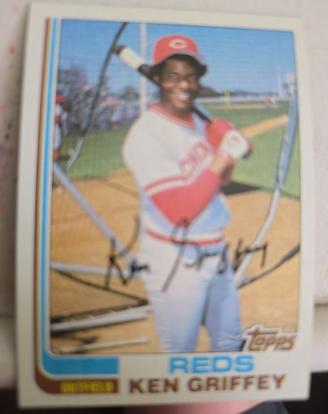 1982 Topps #620 Ken Griffey — front