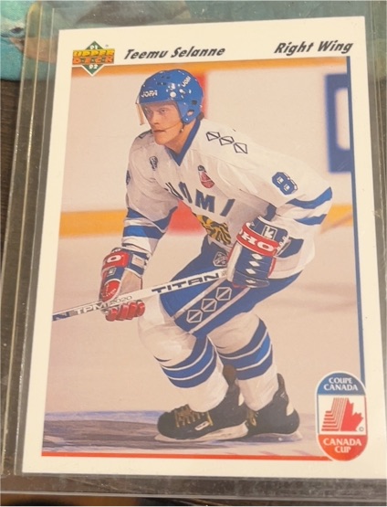 1991-92 Upper Deck #21 Teemu Selanne — front