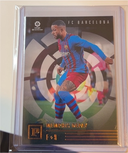 2021-22 Panini Chronicles #27 Memphis Depay — front