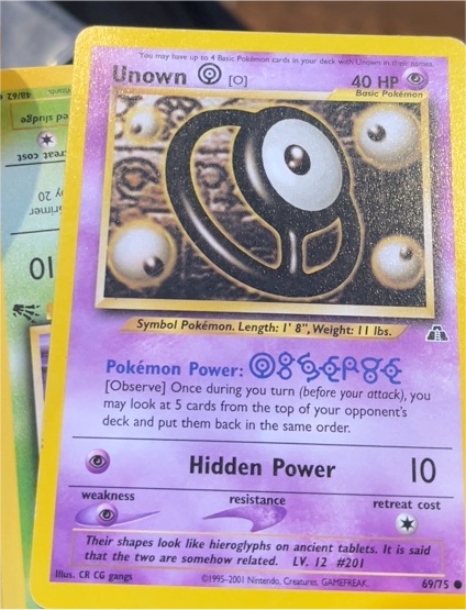 2001 Nintendo Pokemon Neo Discovery #69 Unown O — front