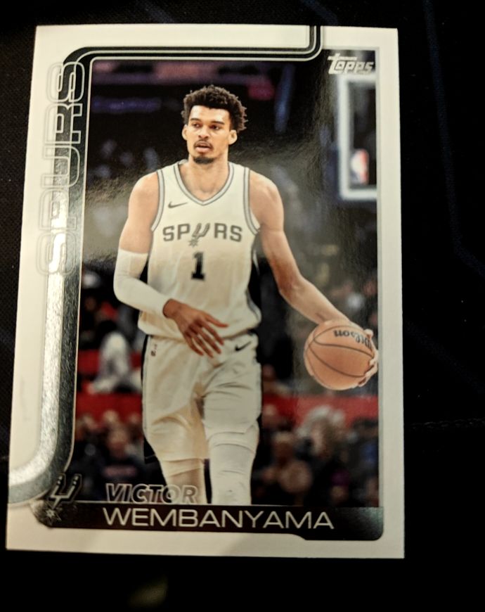 2025-26 Topps #195 Victor Wembanyama — front
