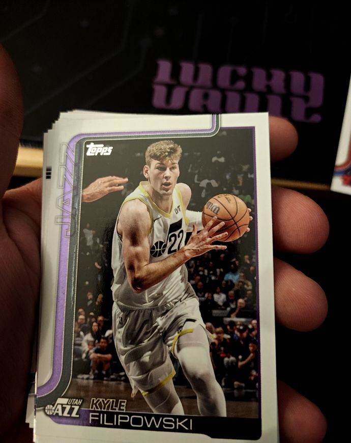 2025 Topps #134 Kyle Filipowski — front