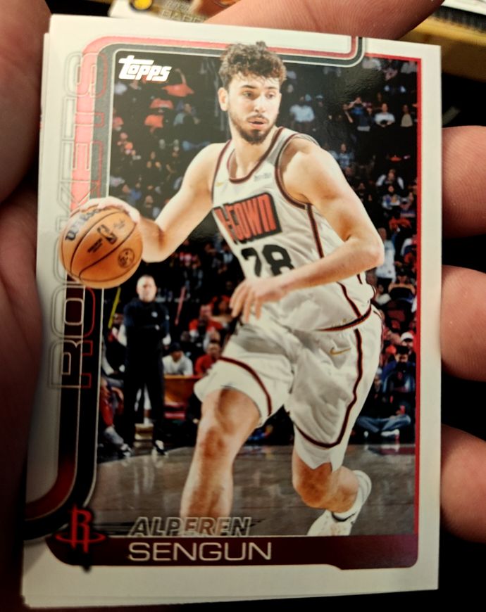 2025 Topps #180 Alperen Sengun Houston Rockets — front