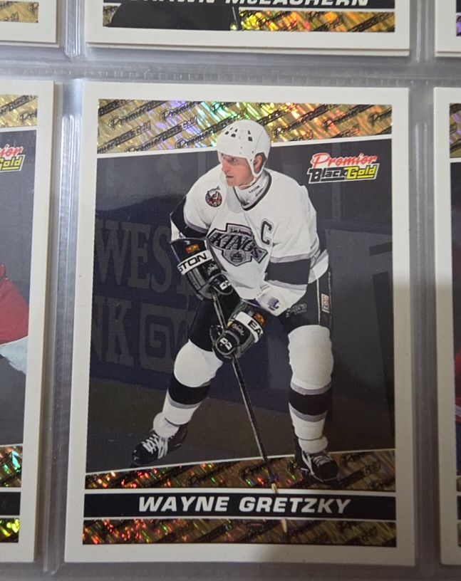 1993 Topps Premier Black Gold #7 Wayne Gretzky — front