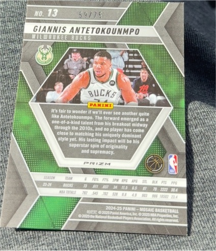 2024-25 Panini Mosaic #13 Giannis Antetokounmpo — front