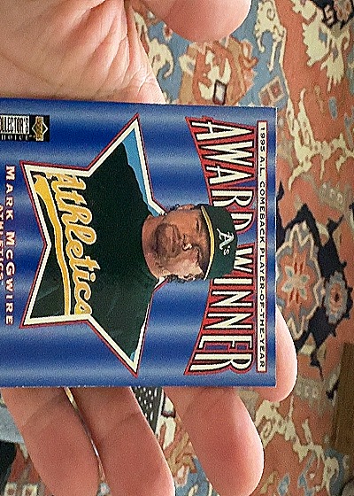 1996 Upper Deck Collector's Choice #710 Mark McGwire Award Winner — front