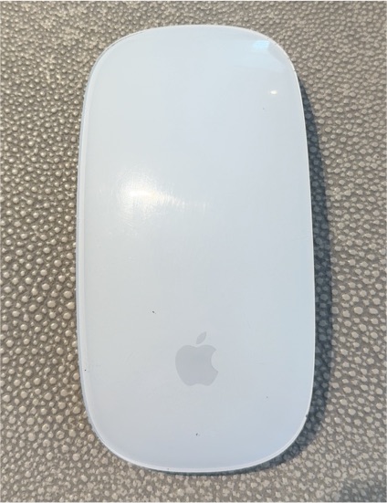 Apple Magic Mouse A1296 Wireless Bluetooth — front