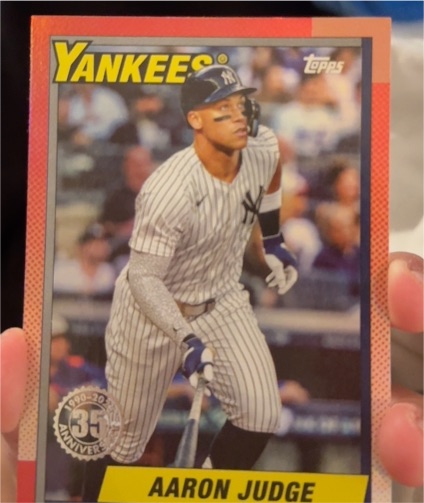 2025 Topps Update #U90-30 Aaron Judge 1990 35th Anniversary Foil Yankees — front
