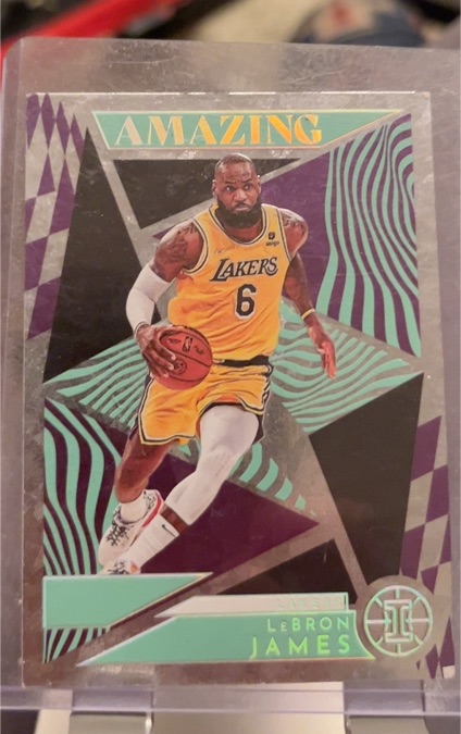 2021-22 Panini Illusions Amazing #5 LeBron James — front