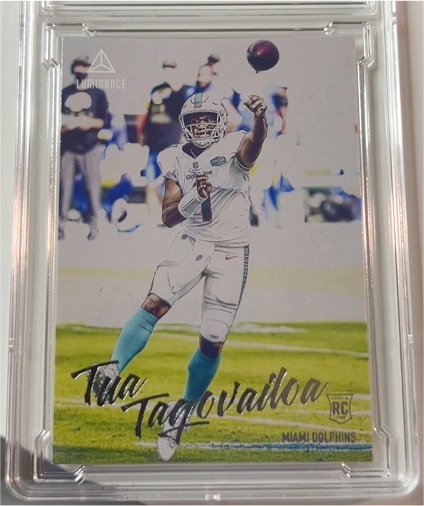 2020 Panini Chronicles Luminance #202 Tua Tagovailoa — front