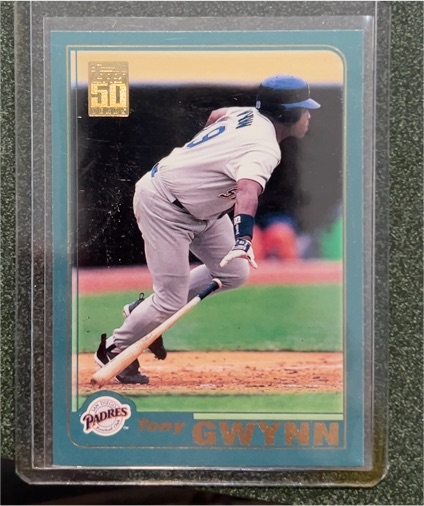 2001 Topps #220 Tony Gwynn — front