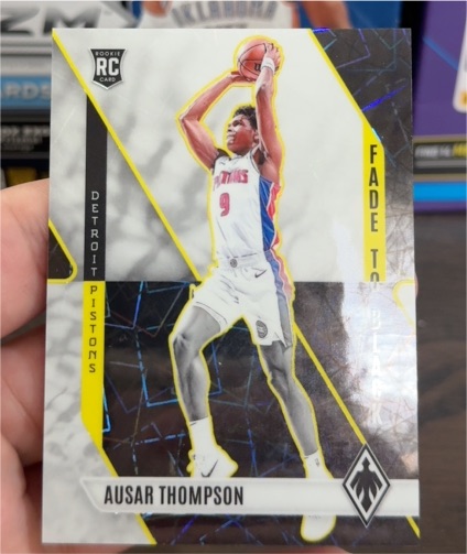 2023-24 Panini Phoenix #9 Ausar Thompson Fade To Black — front