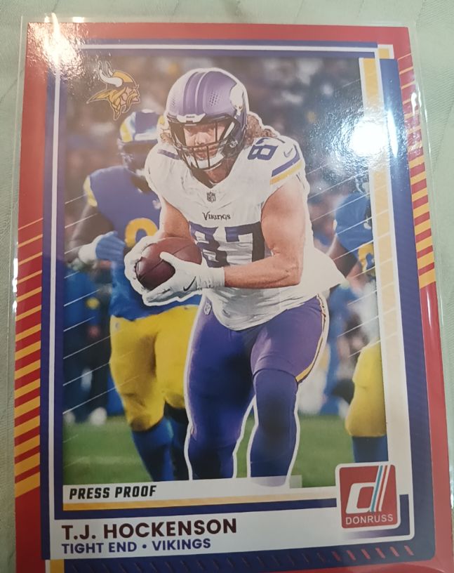 2025 Donruss #215 T.J. Hockenson — front