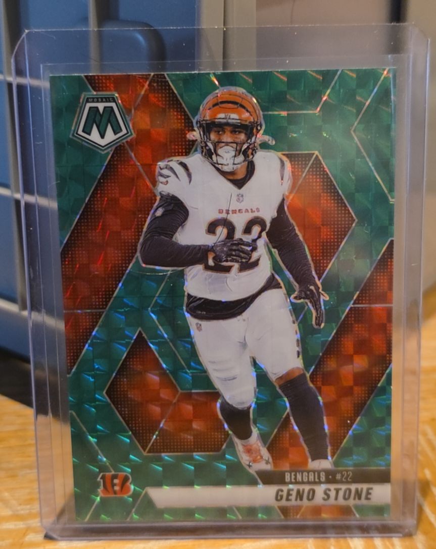 2020 Panini Mosaic #22 Geno Stone — front