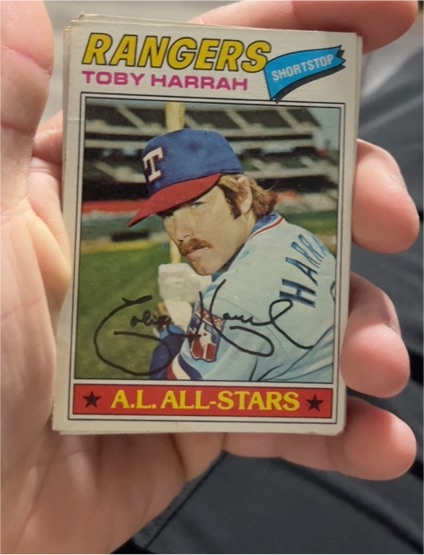 1977 Topps #301 Toby Harrah — front