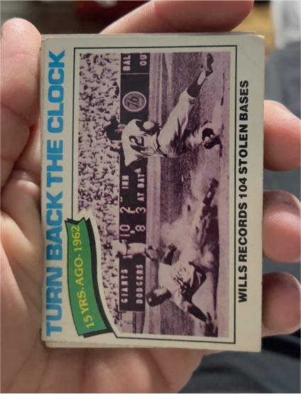 1977 Topps #435 Maury Wills — front