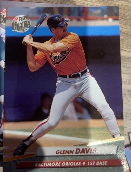 1992 Fleer Ultra #1 Glenn Davis — front