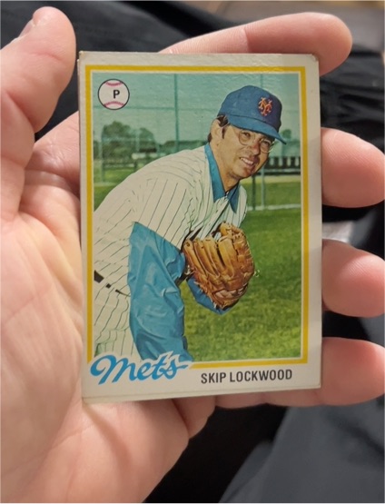 1978 Topps #379 Skip Lockwood — front