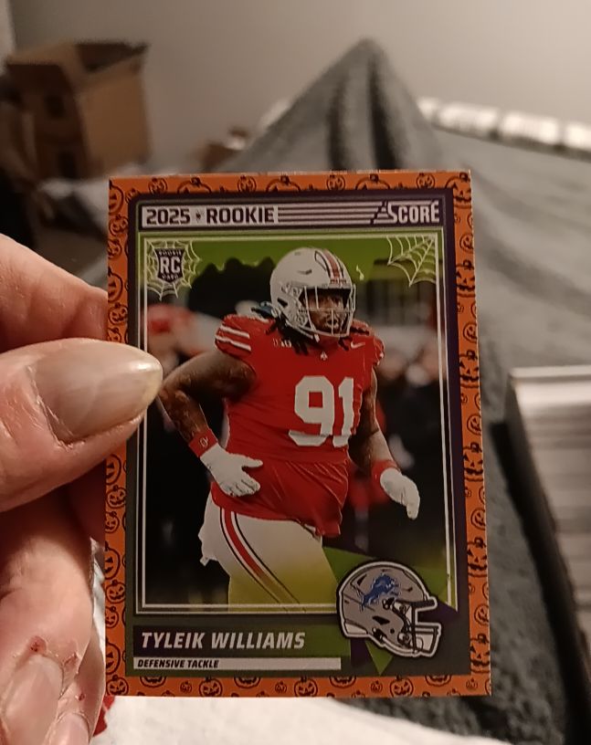 2025 Panini Score-A-Treat #85 Tyleik Williams — front