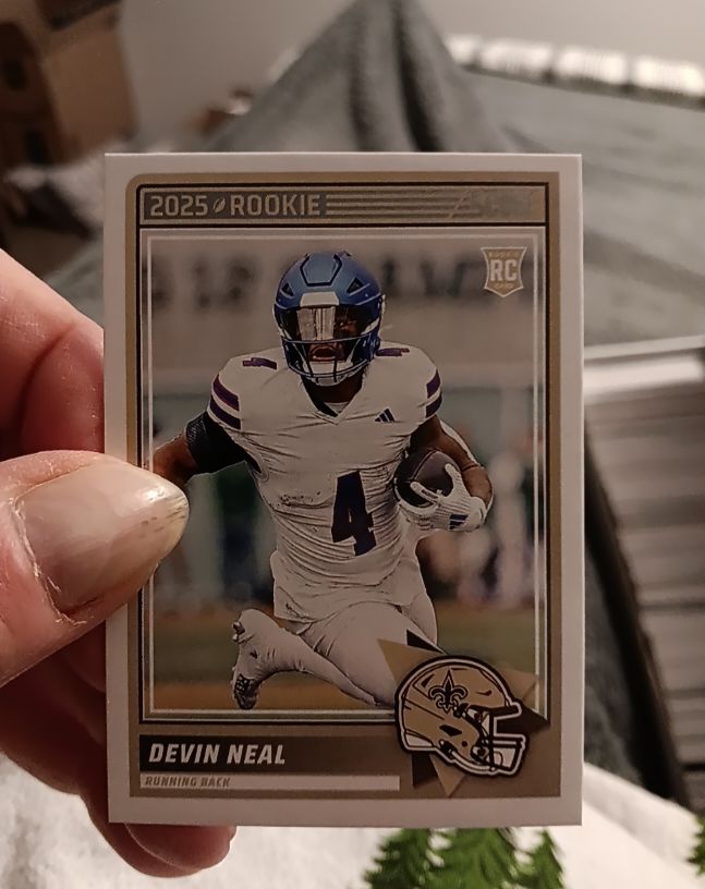 2025 Panini Score #40 Devin Neal — front