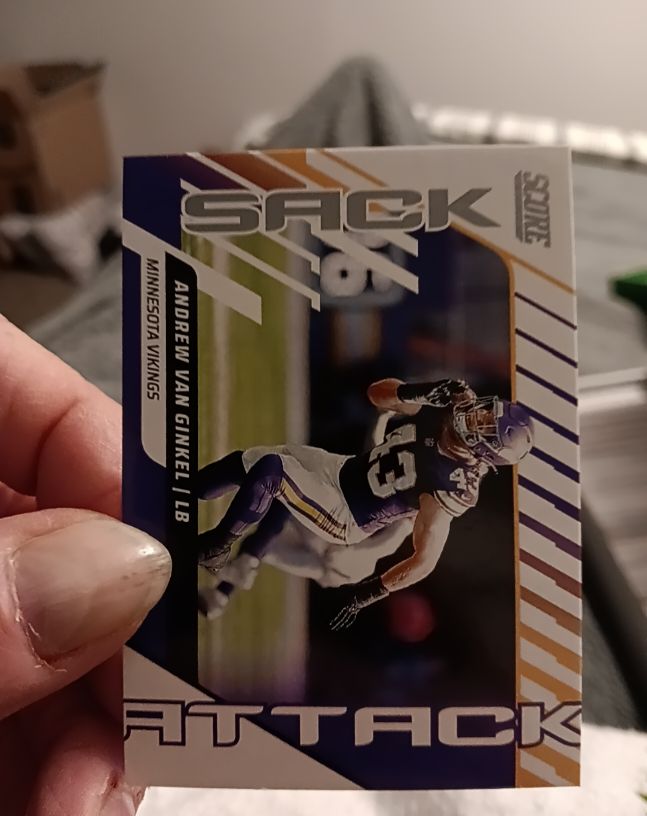 2025 Panini Score #7 Andrew Van Ginkel Sack Attack — front