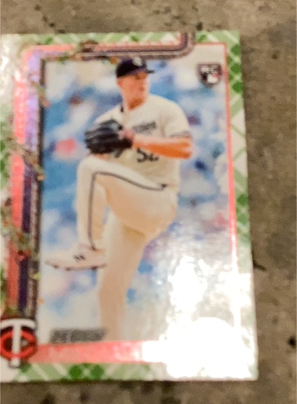 2025 Topps Holiday #H68 Zebby Matthews — front