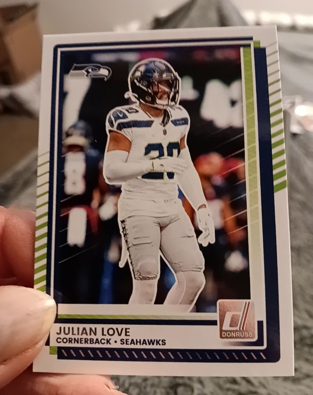 2025 Panini Donruss #197 Julian Love — front