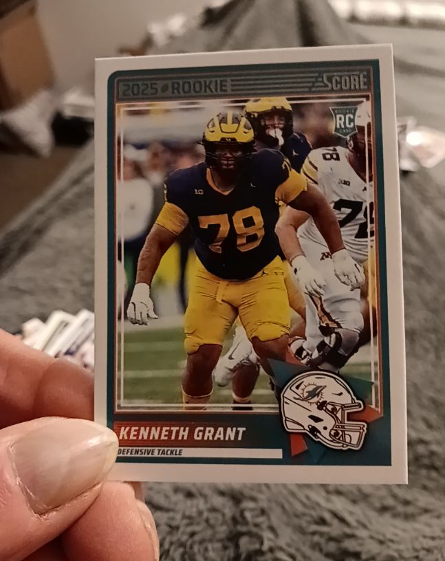 2025 Panini Score #33 Kenneth Grant — front