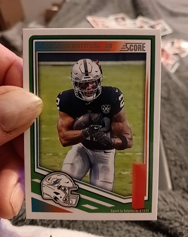 2025 Panini Score Football #215 Jaylen Waddle — front