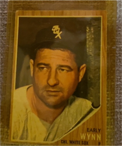 1962 Topps #385 Early Wynn — front