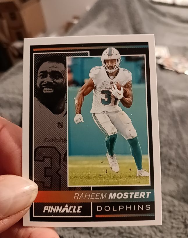 2024 Pinnacle Raheem Mostert Miami Dolphins — front