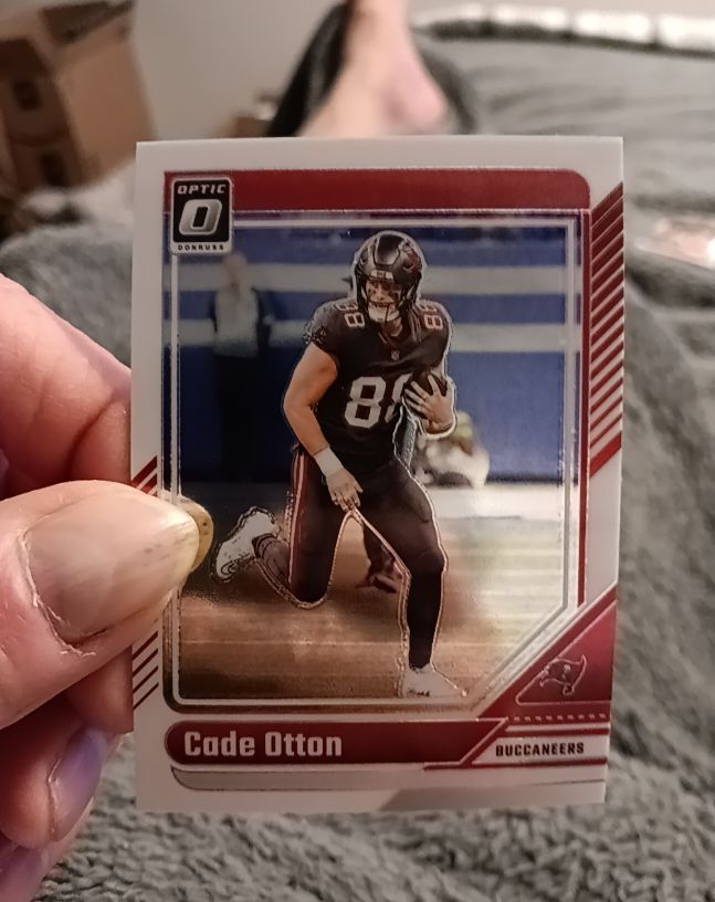 2024 Panini Optic Donruss #185 Cade Otton — front
