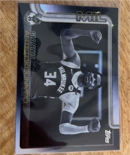 2025-26 Topps #54 Giannis Antetokounmpo Blackout Parallel — front