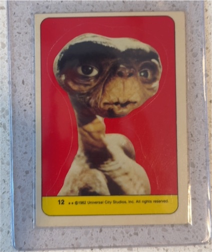 1982 Topps ET the Extra Terrestrial Sticker Card #12 E.T. — front