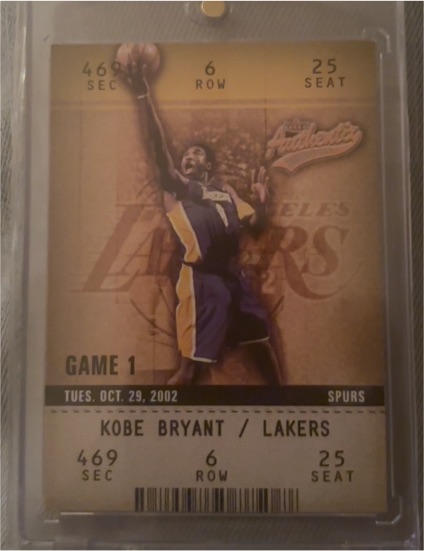 2002-03 Fleer Authentix #17 Kobe Bryant — front
