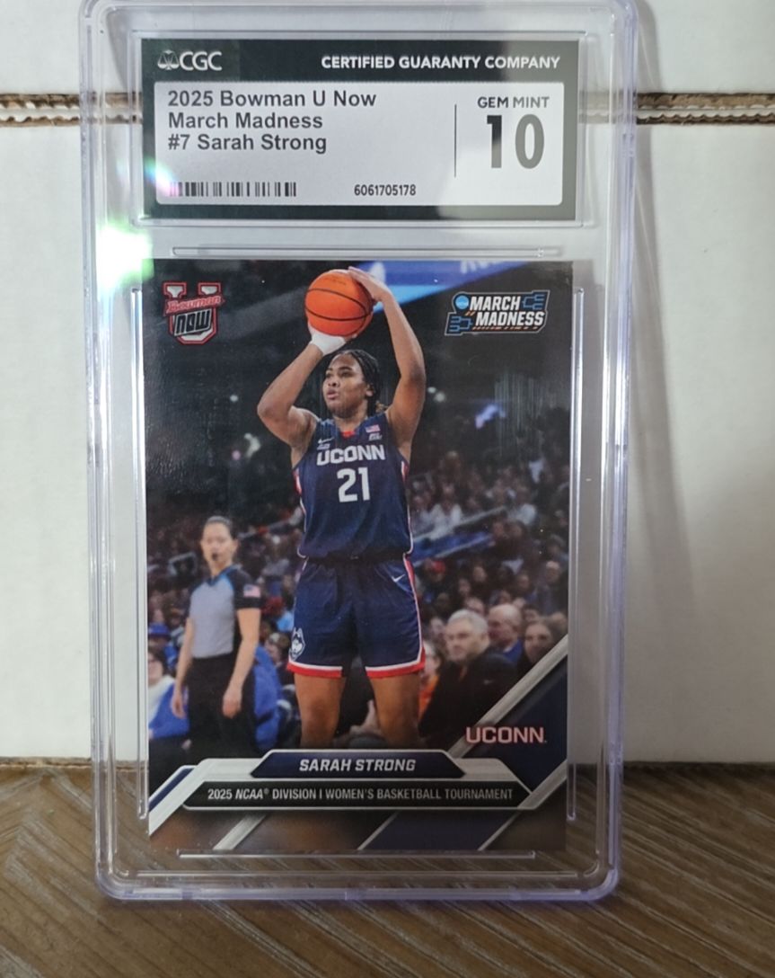 2025 Bowman U Now March Madness #7 Sarah Strong — front