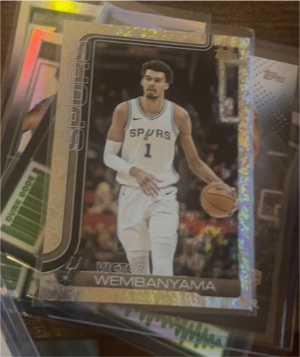 2025-26 Topps Flagship #195 Victor Wembanyama — front