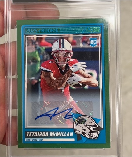 2025 Panini Score #17 Tetairoa McMillan Rookie Auto Green Parallel — front