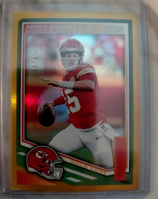 2025 Panini Score #100 Patrick Mahomes II — front