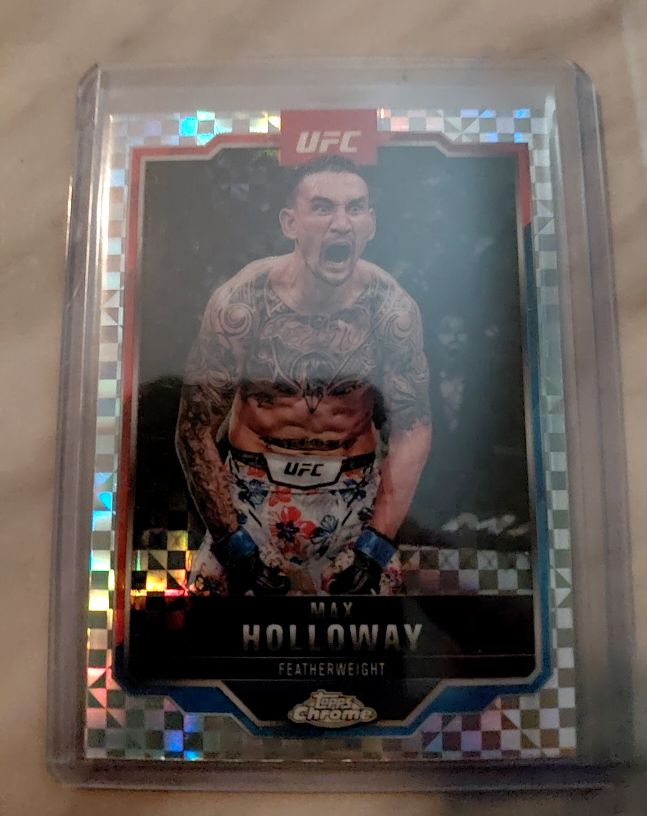 2025 Topps Chrome UFC #100 Max Holloway — front