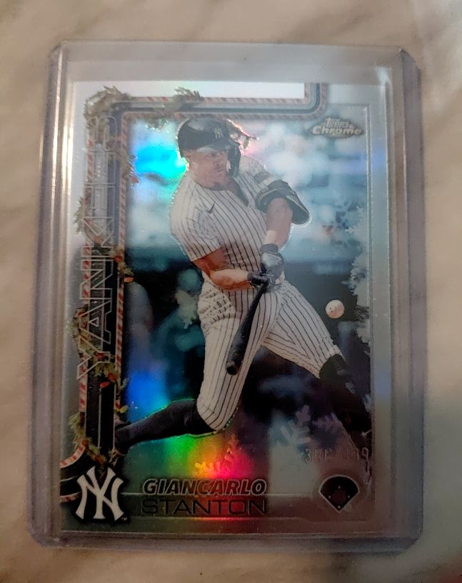 2025 Topps Chrome #3 Giancarlo Stanton — front